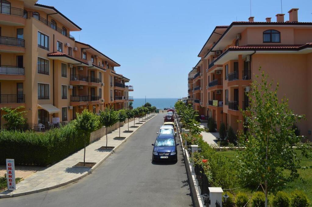 Sunny Star Dreams Condo W Prime Location, Pool, Sea View Светий Влас Екстер'єр фото