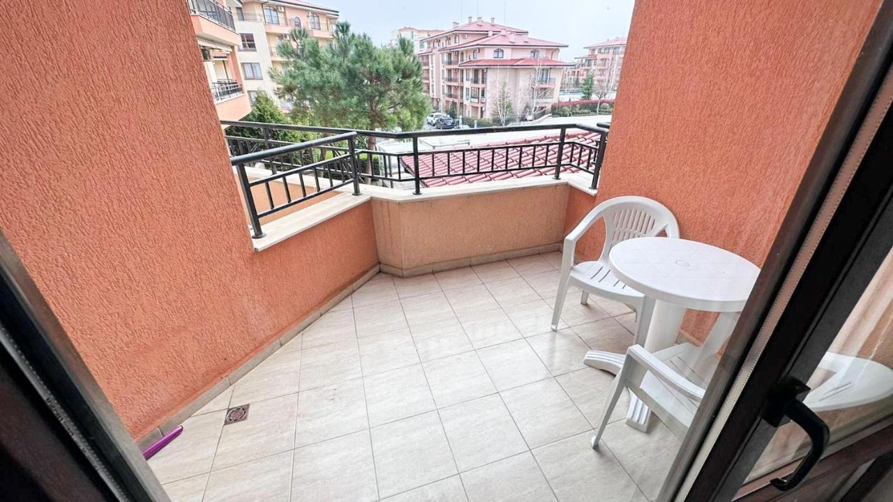 Sunny Star Dreams Condo W Prime Location, Pool, Sea View Светий Влас Екстер'єр фото