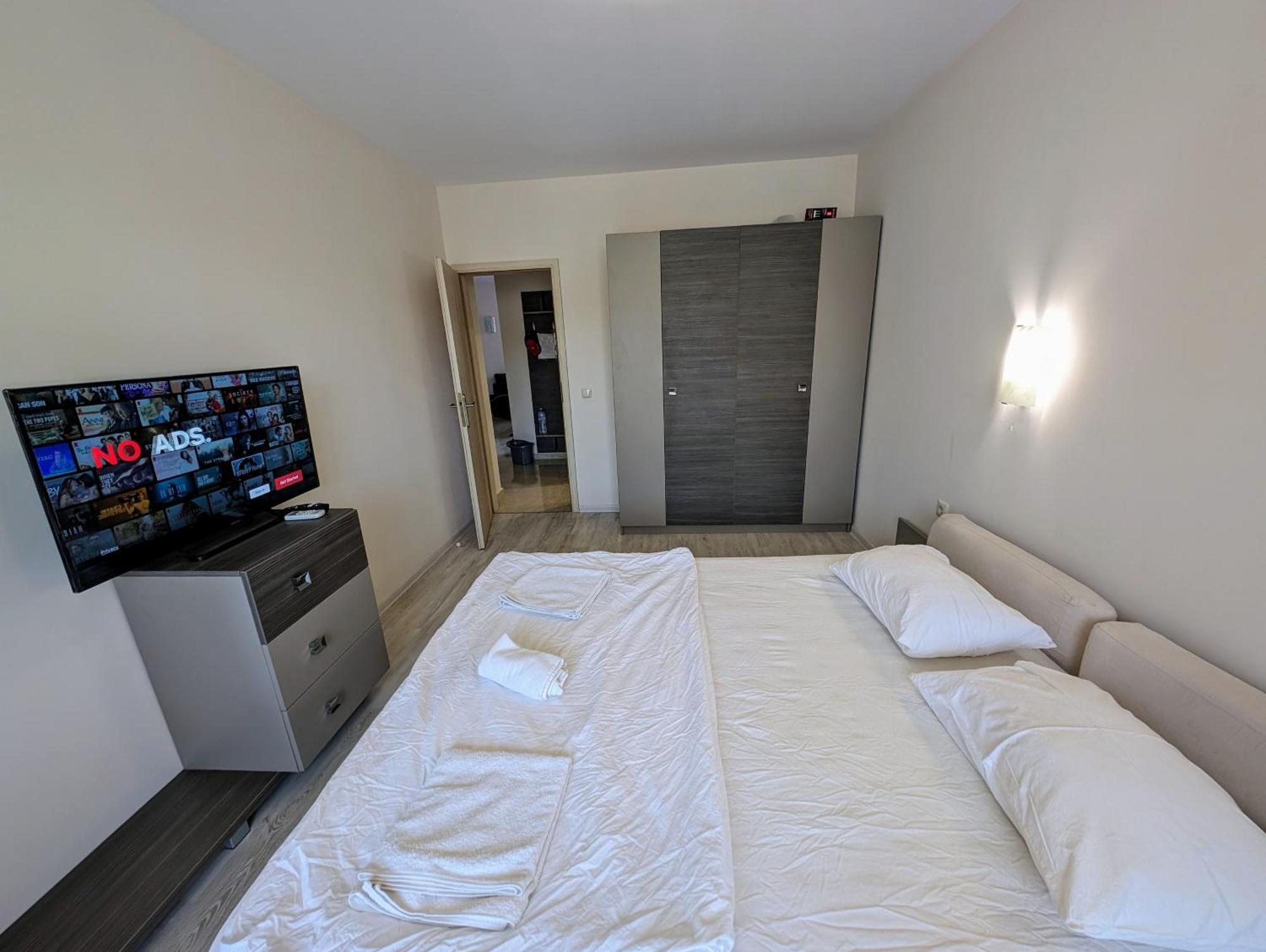 Sunny Star Dreams Condo W Prime Location, Pool, Sea View Светий Влас Екстер'єр фото
